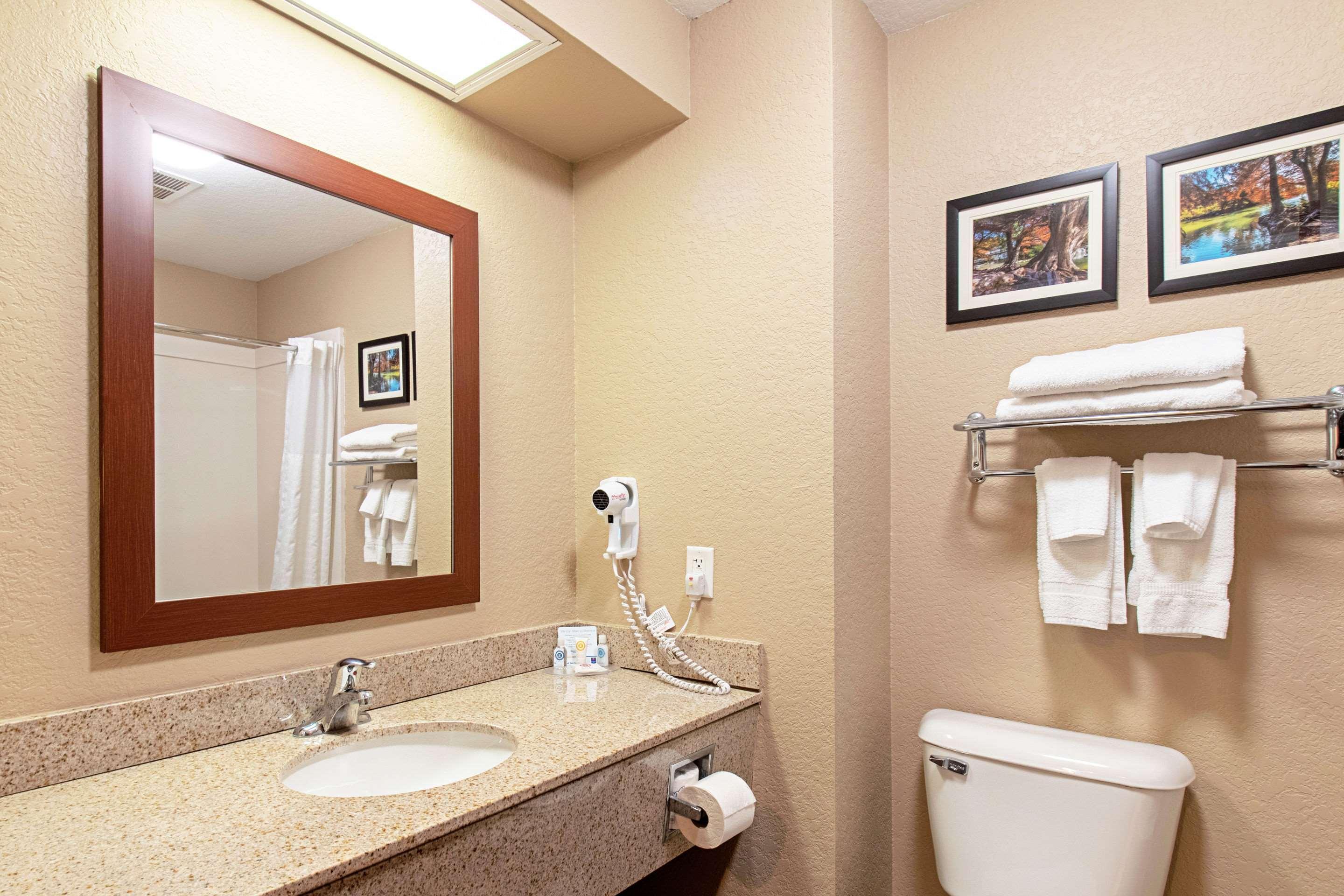 Comfort Inn & Suites And Suites Φρέντερικσμπεργκ Εξωτερικό φωτογραφία